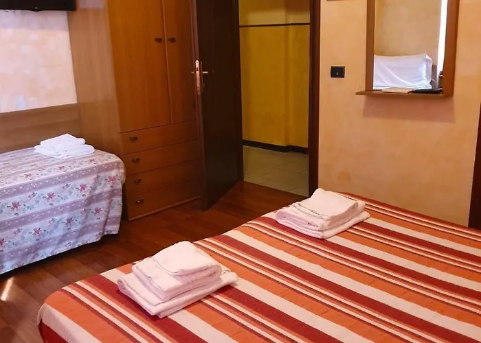 Leon D'oro 2* 카스텔 산 피에트로 로마노