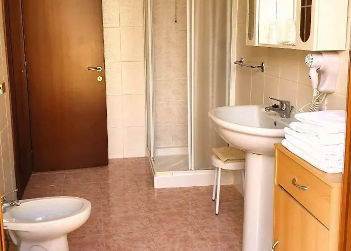 Leon D'oro 카스텔 산 피에트로 로마노